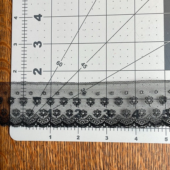 Black lingerie lace, scalloped edge, floral pattern, 1.5” wide, 4 yards - Picture 4 of 4